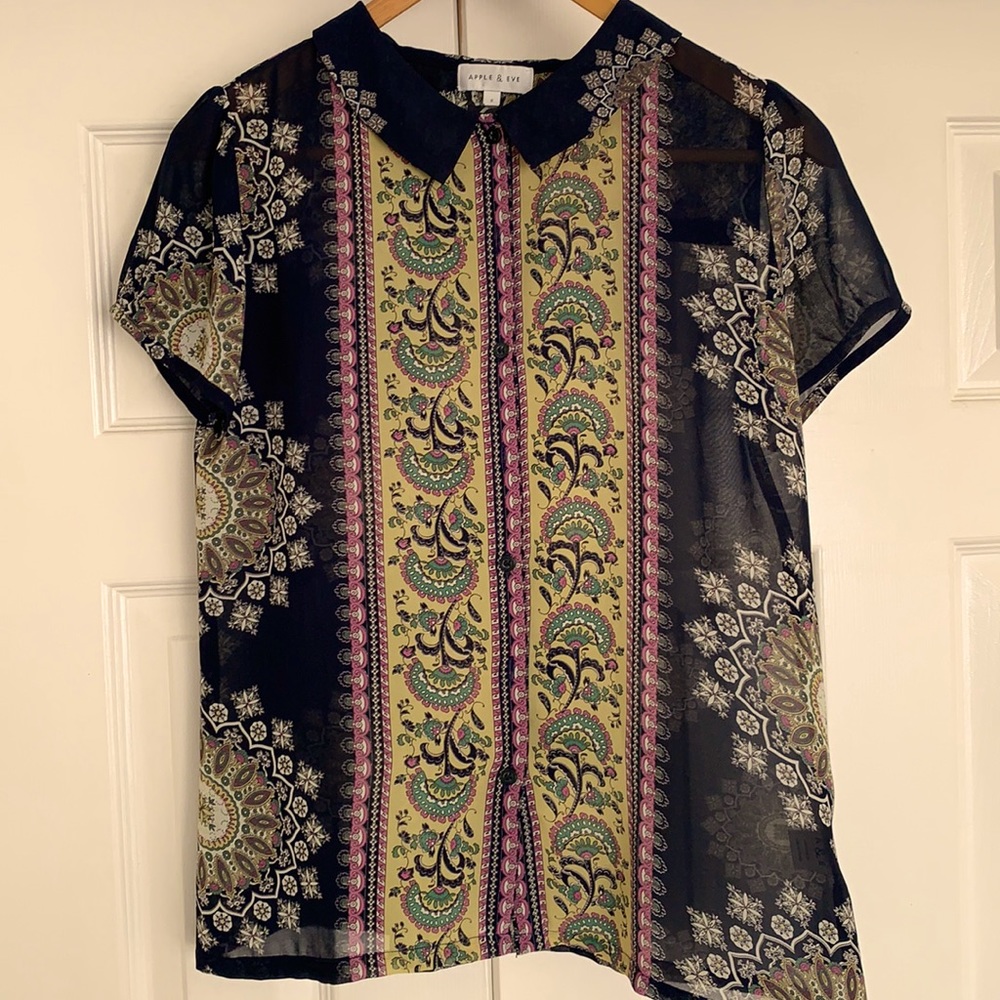 Apple & Eve blouse